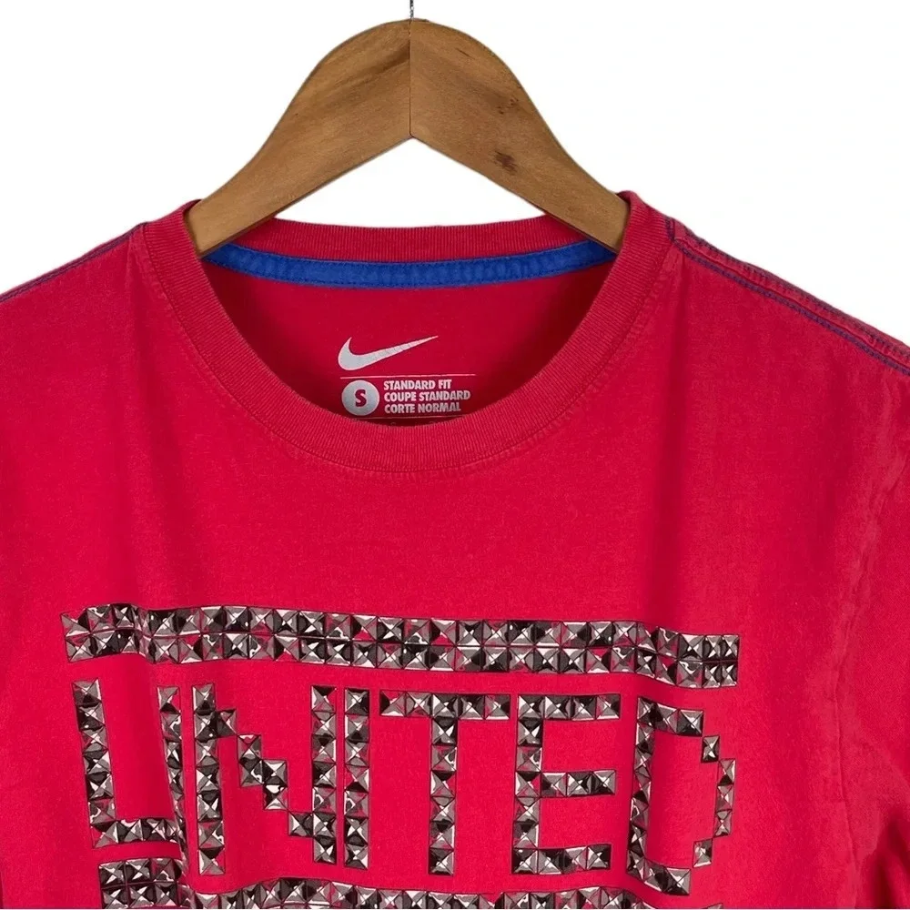 TS44 Mens Nike Standard Fit Manchester United Soccer T Shirt S